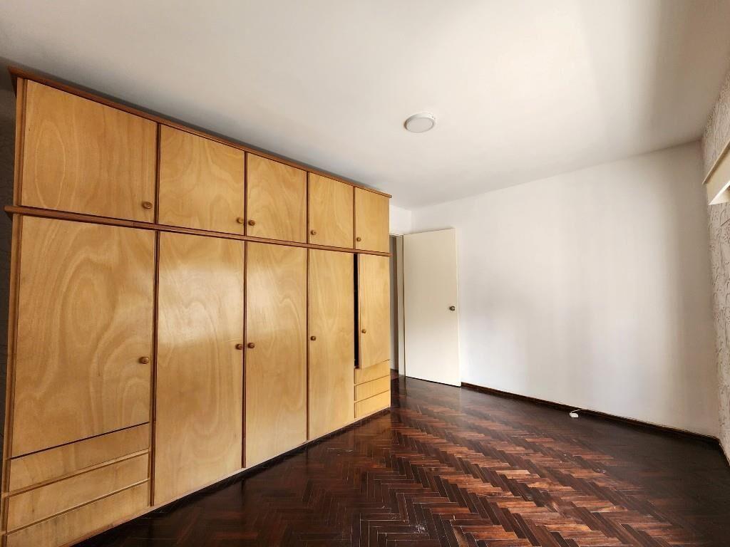 Casa En Venta, 2 Dormitorios, Patio, Dos Plantas, con Renta