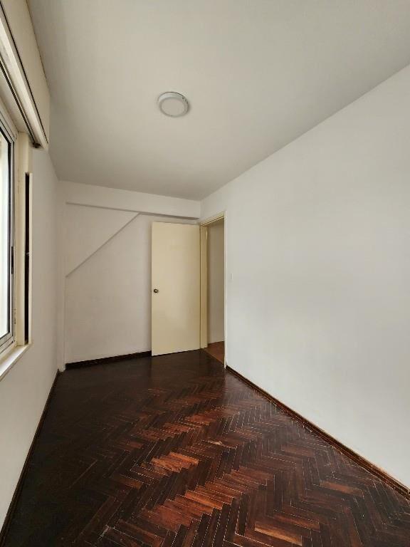 Casa En Venta, 2 Dormitorios, Patio, Dos Plantas, con Renta