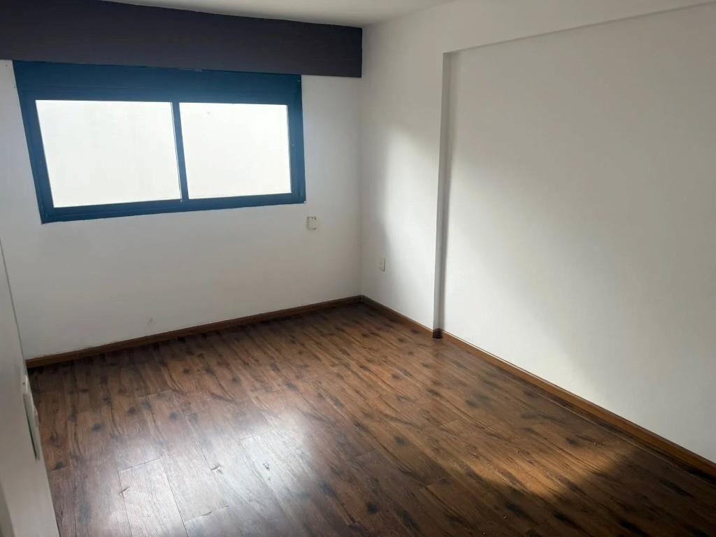 Gran ubicacion,patio, sobre avenidas, oportunidad