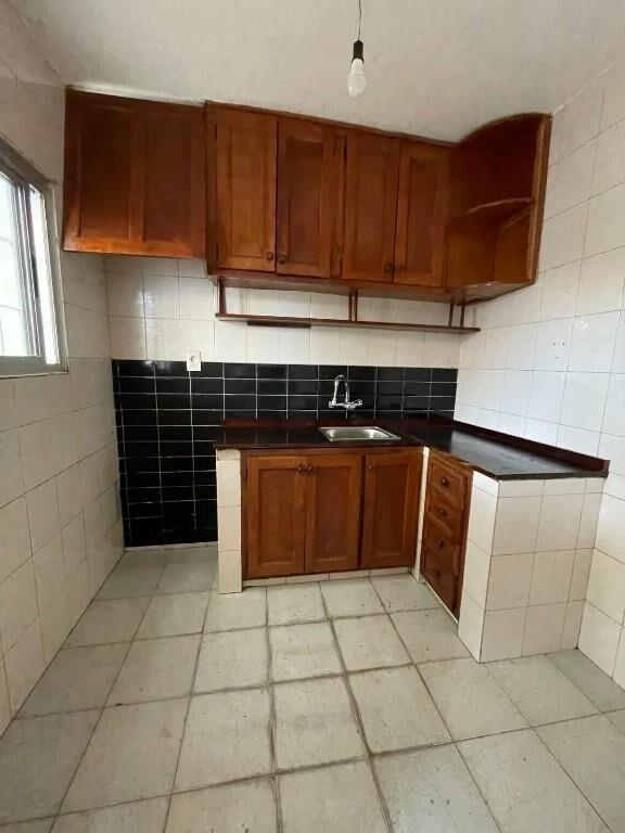 Hermosa casa a pasos de Solano lopez,cochera parrillero