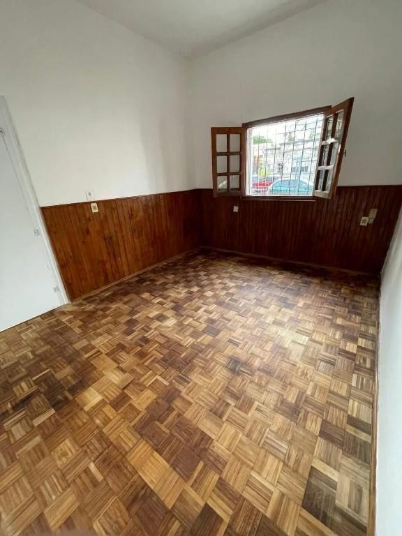 Hermosa casa a pasos de Solano lopez,cochera parrillero