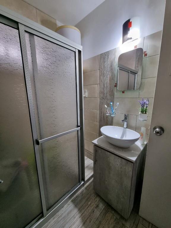 Apartamento Venta, Sin Gastos Comunes, 1 Dormitorio, Patio