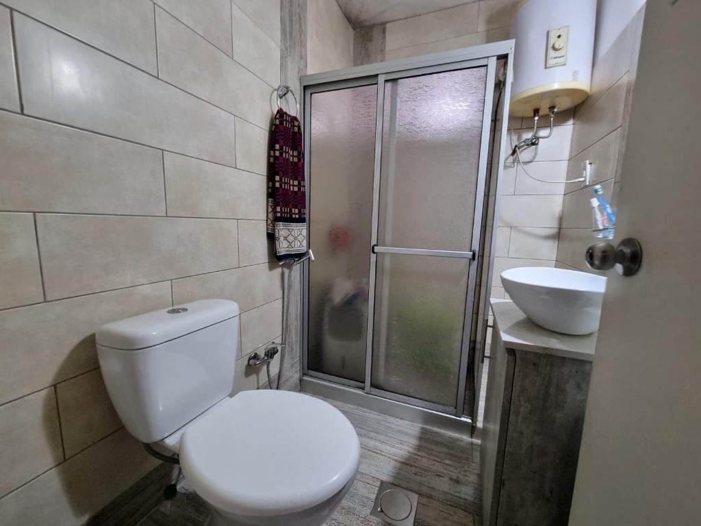 Apartamento Venta, Sin Gastos Comunes, 1 Dormitorio, Patio