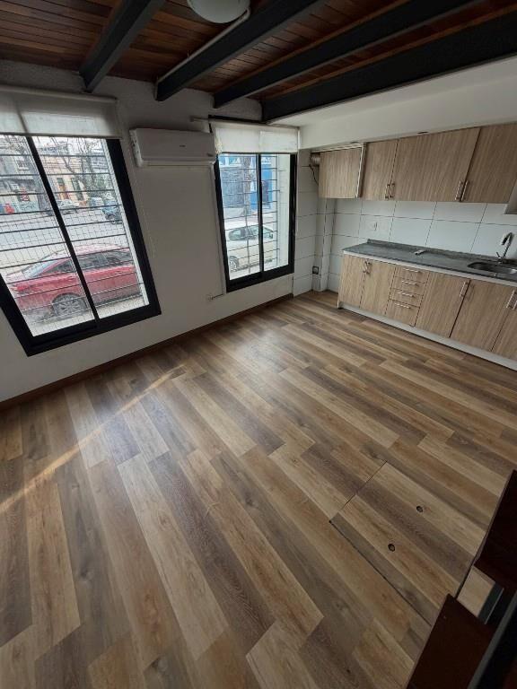 Duplex, a pasos de San Martín y Millán, GC bajísimos