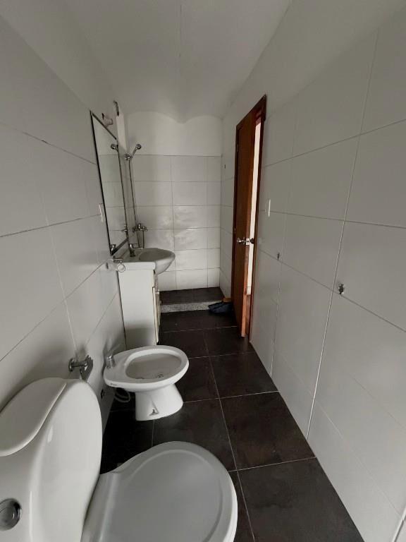 Duplex a pasos de S Martin y Millan,Gc bajisimos,impecable