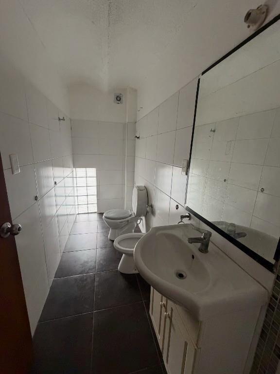 Duplex a pasos de S Martin y Millan,Gc bajisimos,impecable