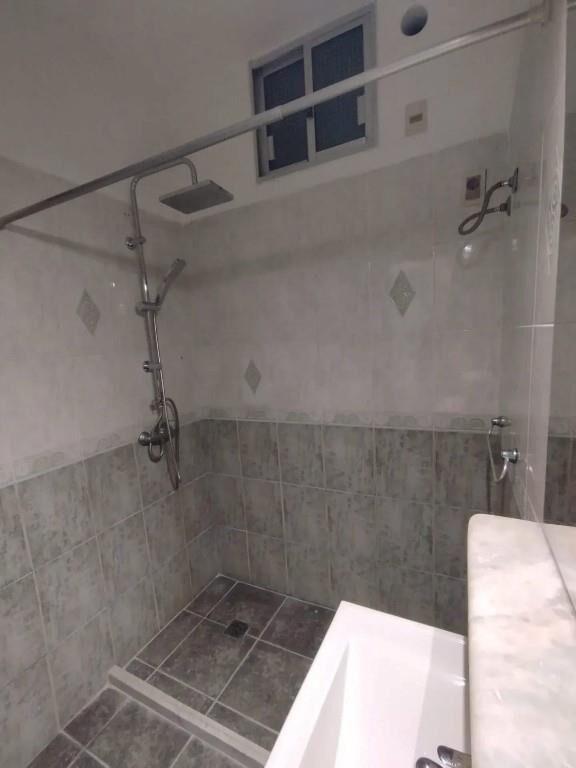 Hermoso apto, Pleno centro, todos los servicios, bajos gc