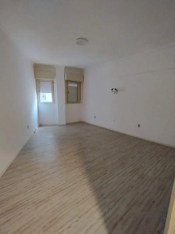 Hermoso apto, Pleno centro, todos los servicios, bajos gc