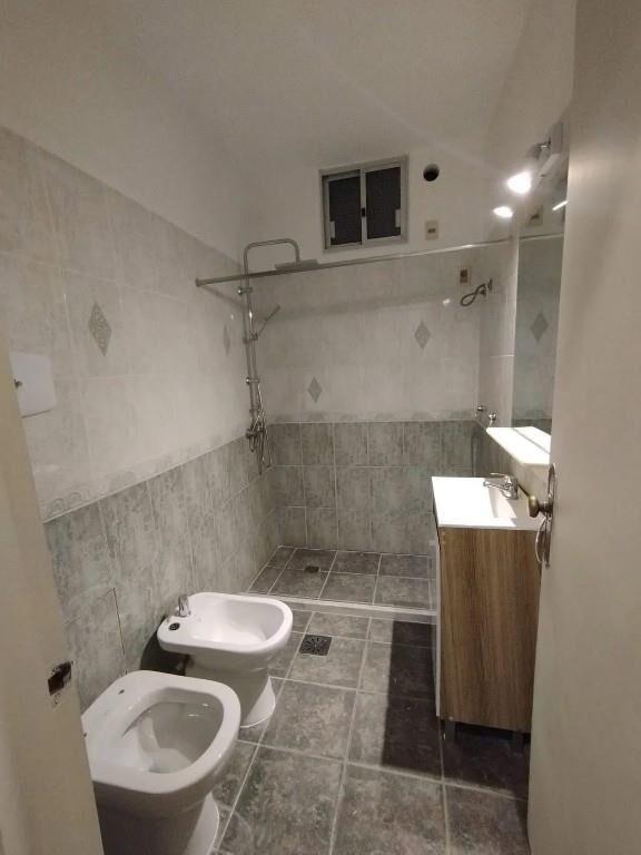 Hermoso apto, Pleno centro, todos los servicios, bajos gc