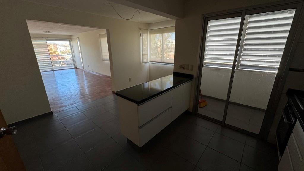 ALQ APTO : 110 m², 3 dormitorios, 3 baños y garaje doble