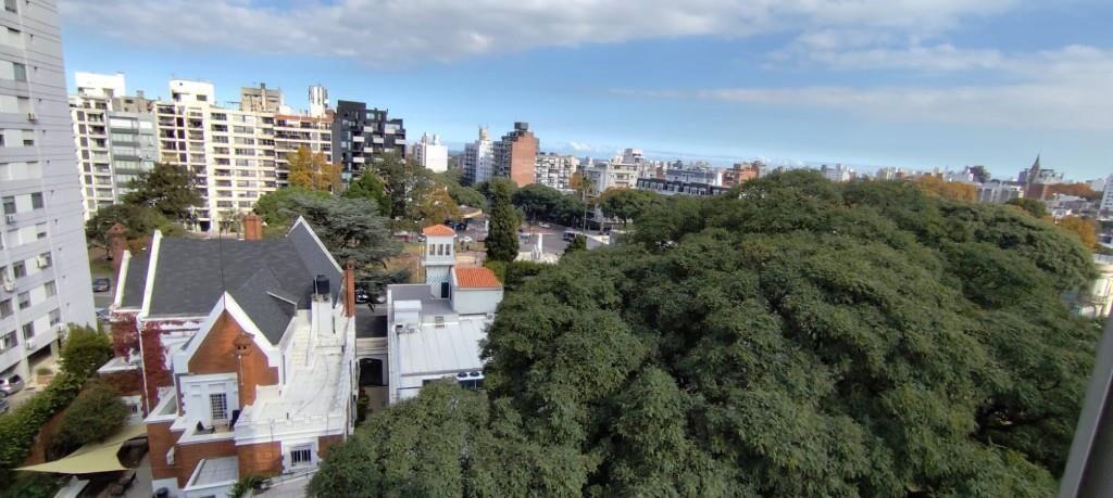 PASOS PZA VARELA, PISO ALTO, CATEGORIA, 128 M2 EDIF.!!!