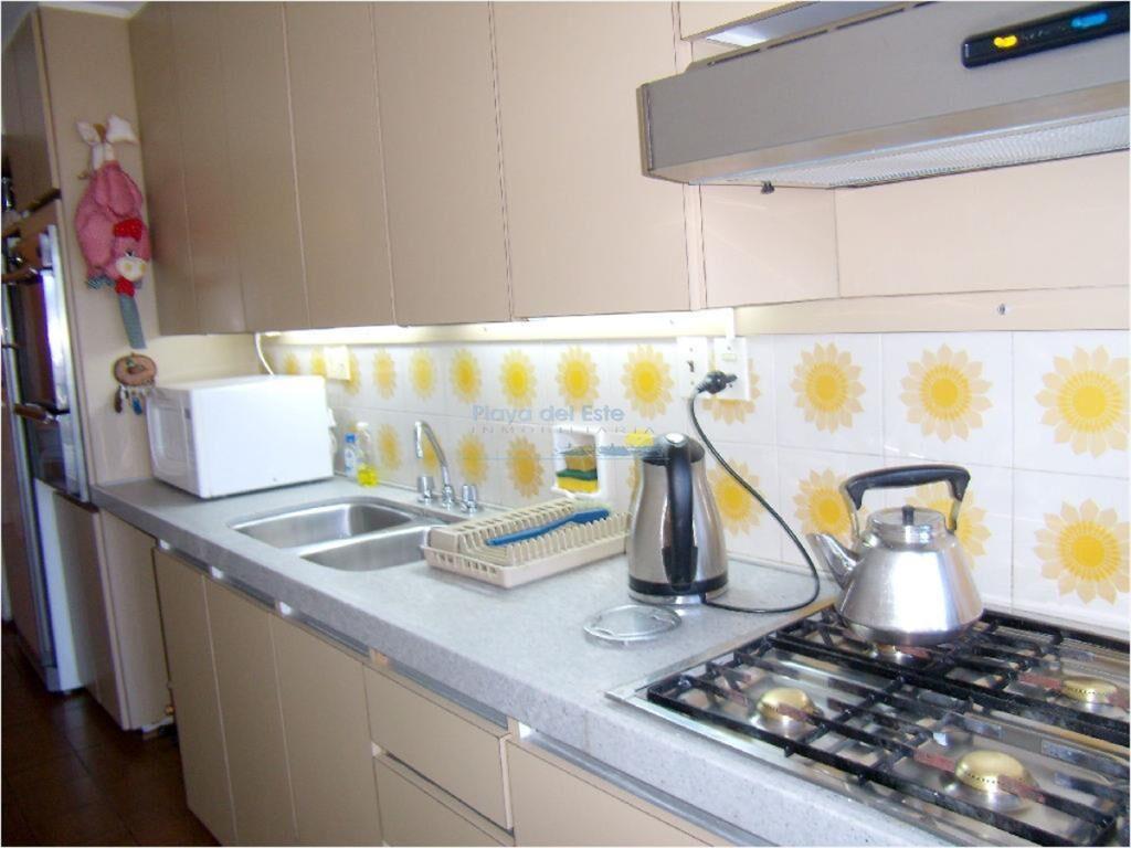 Apartamento en Peninsula, 2 dormitorios y medio