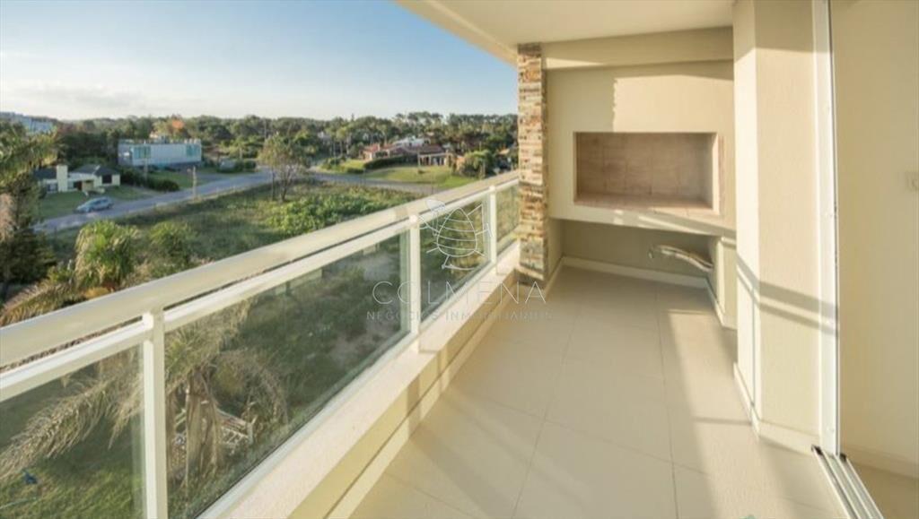 Penthouse en la mansa con vista al mar a cuenta2