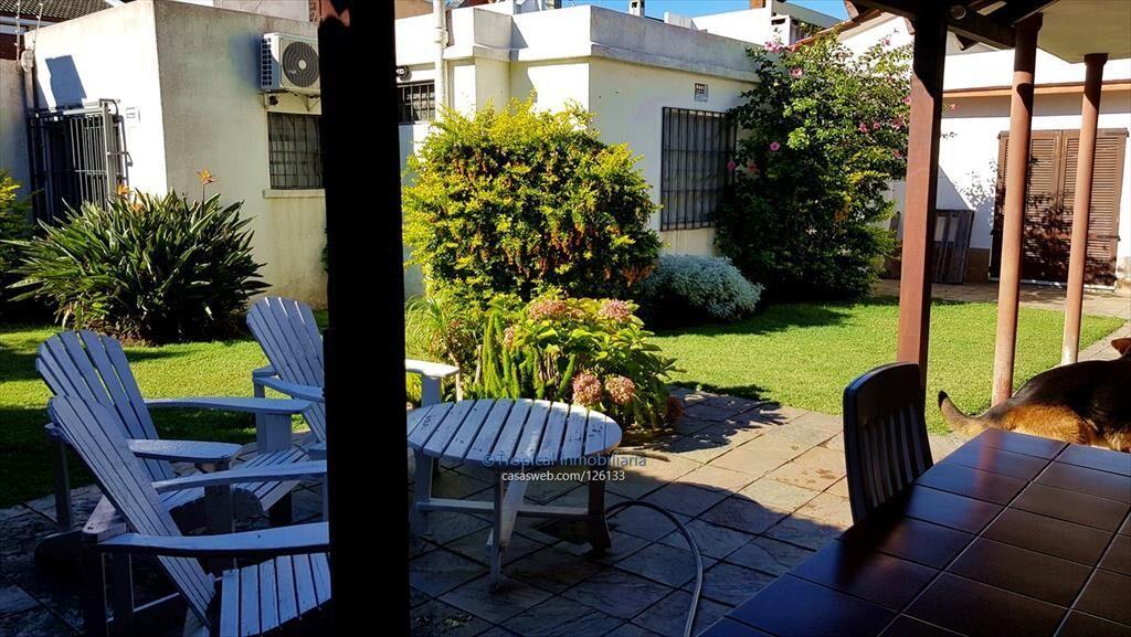 RESIDENCIA DE NIVEL EN UNA SOLA PLANTA PROXIMO A RBLA
