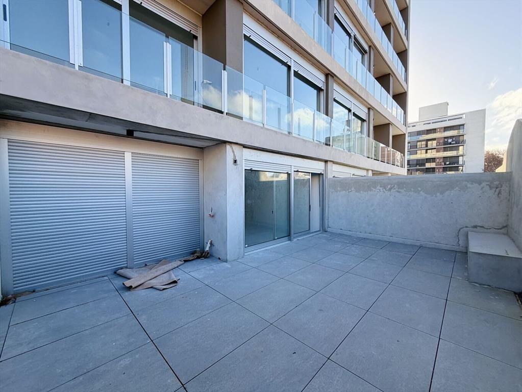 Venta apartamento 1 dormitorio con patio en Cordón a estren