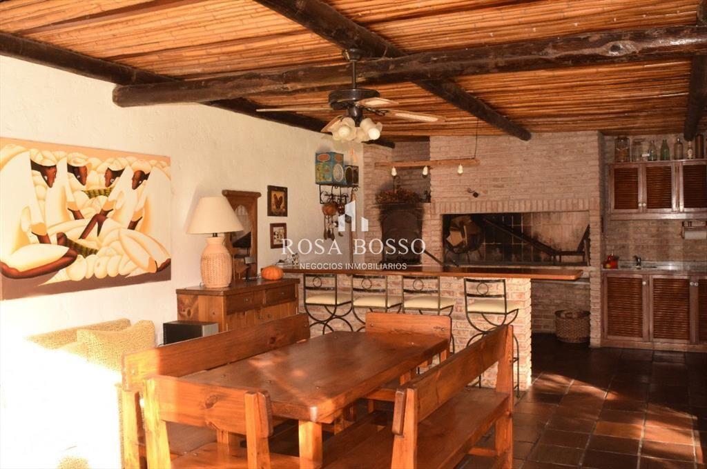 Casa en Pinares, 4 dormitorios *