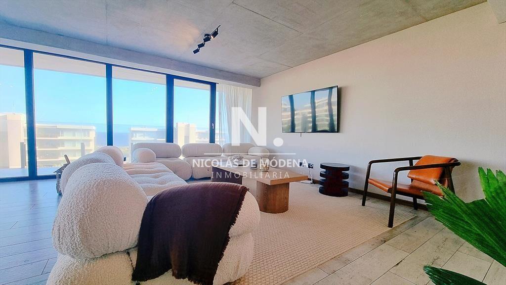 Apartamento piso bajo Surfside, 3 suites + den