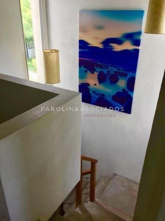 Casa en venta de 3 dormitorios en La Barra, Punta del Este.