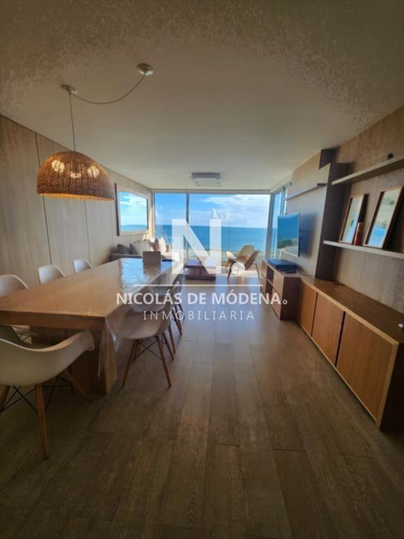 Exclusivo apartamento en primera linea de la con
