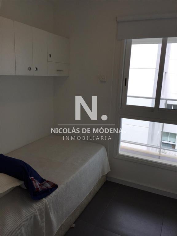 Apartamento de 2 dormitorios en venta en a metros