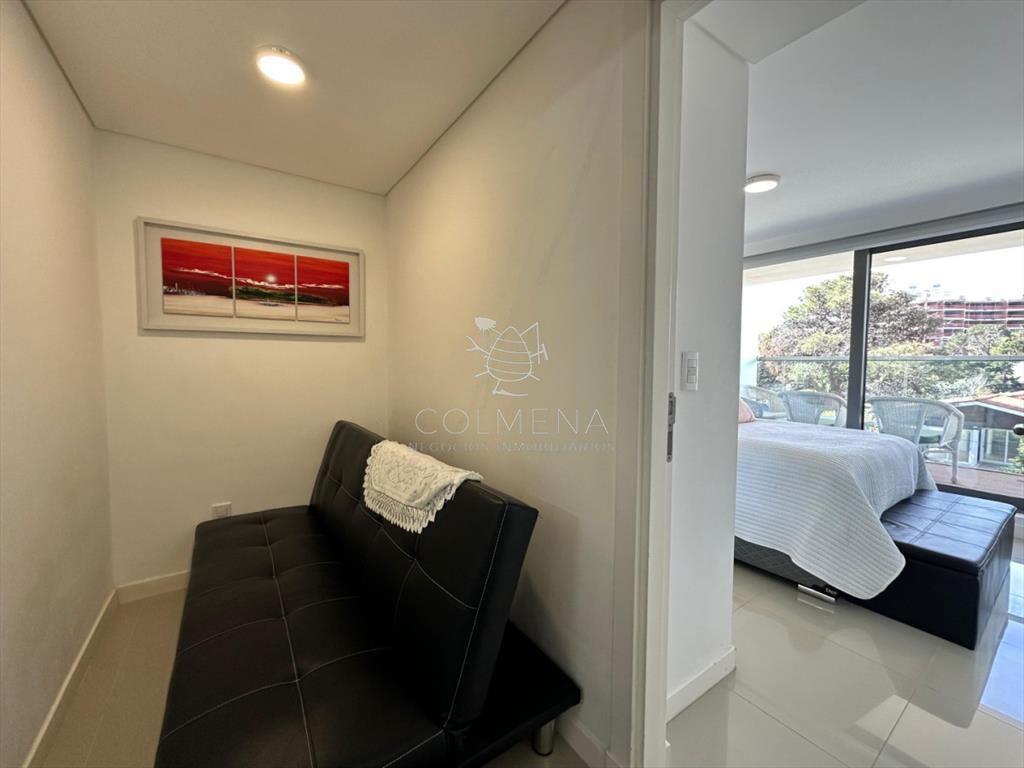 Vende apartamento de 1 dormitorio y medio en Peninsula, Pun