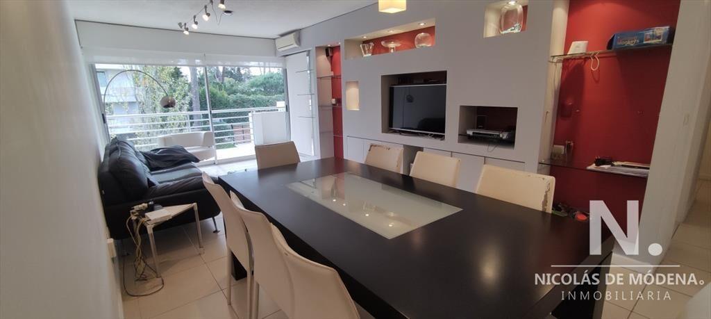 Oportunidad de compra. Vende apartamento de 3 dormitorios e