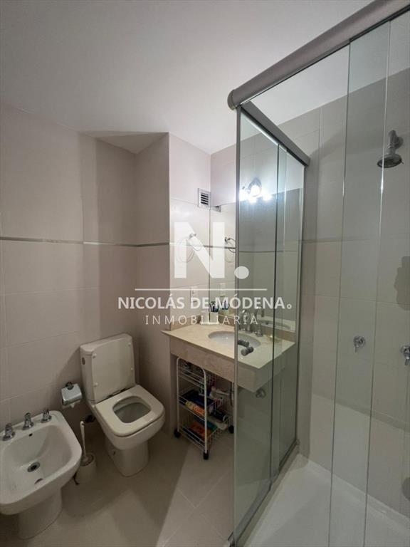 Departamento de 2 dormitorios en venta en Seasons