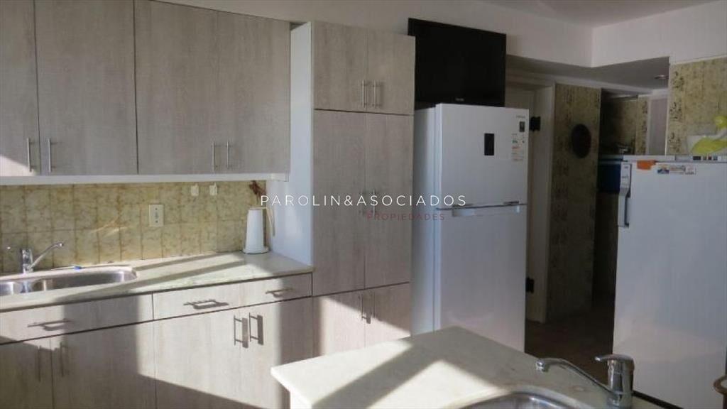 Apartamento en venta de 3 dormitorios en Punta