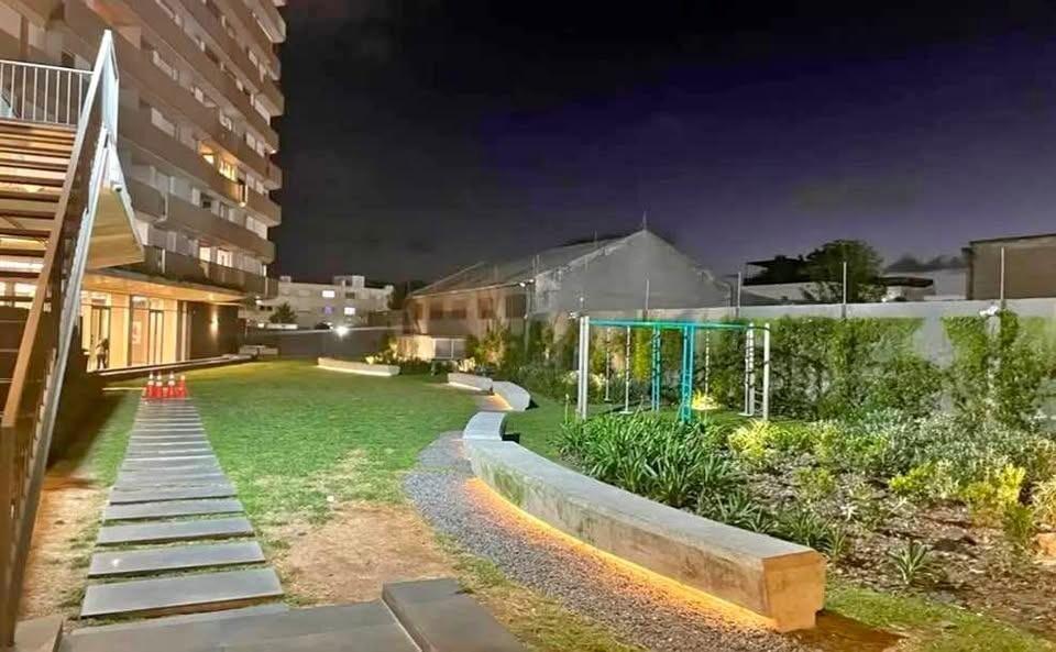 Apartamento en Malvin | Un dormitorio, frente al Plaza Ital