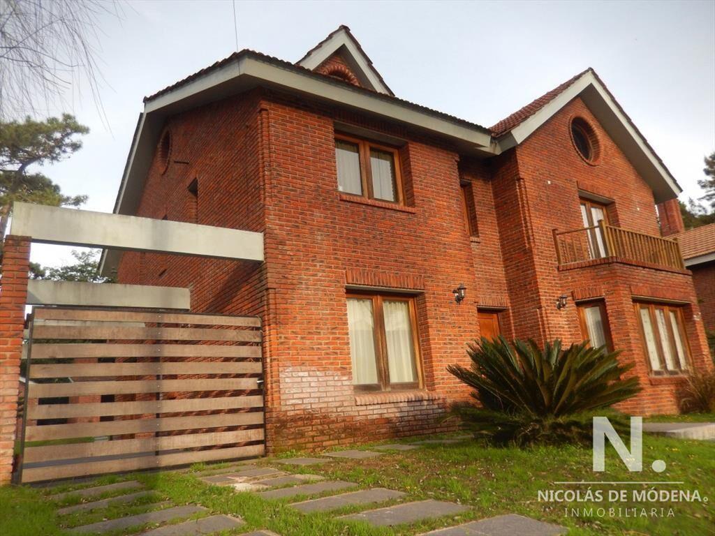 Casa en venta en la zona de Lugano - Punta del Este