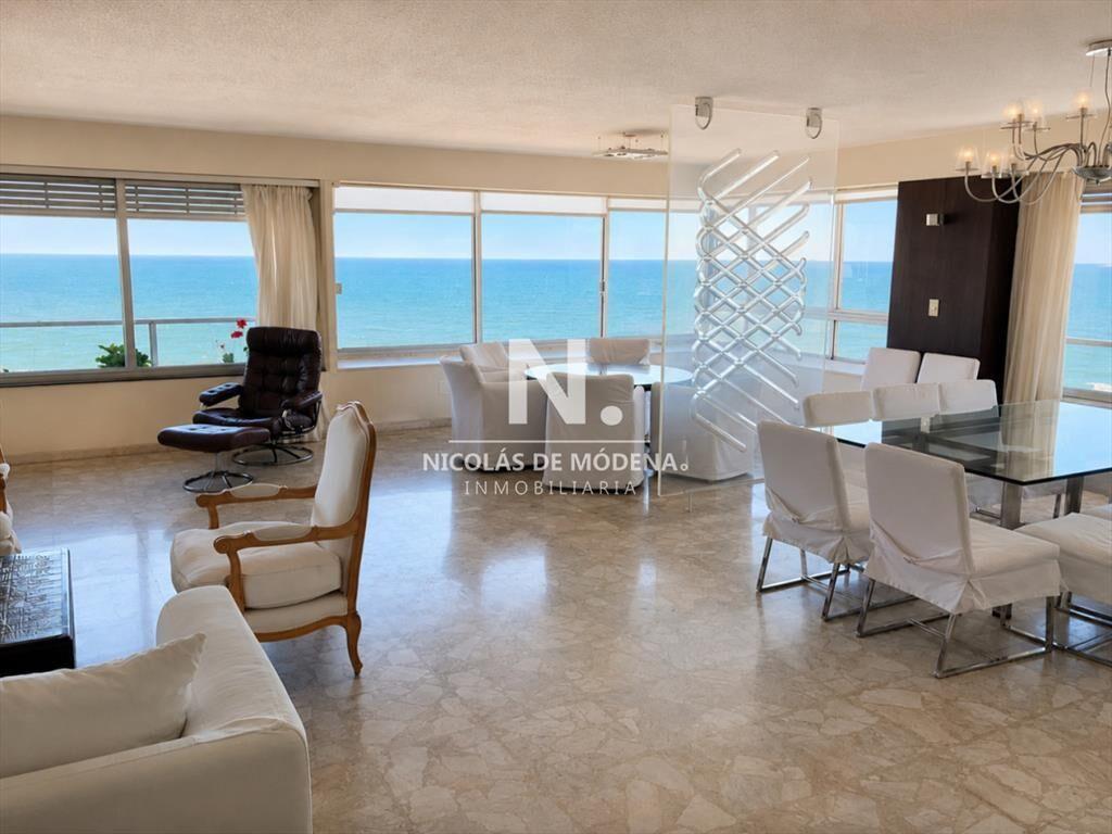 Hermoso apartamento en primera linea de 3 + en