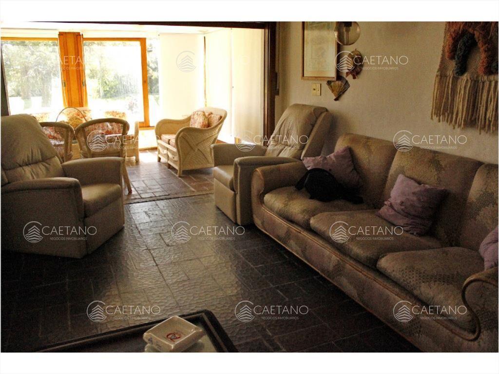 Vendo casa 5 dormitorios con piscina, primeras a
