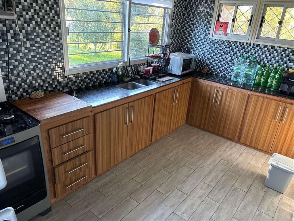 CHALET EN MUY BUENA UBICACIÓN + SERVICIO + BARBACOA Solymar