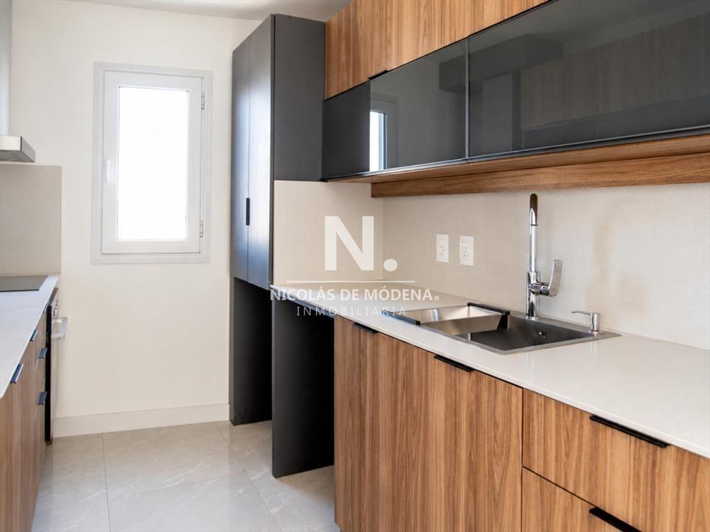 En venta apartamento de 3 dormitorios, en Brava