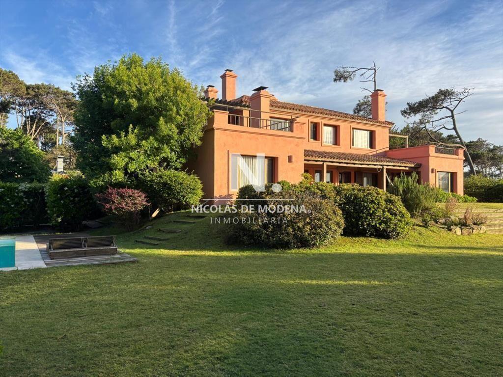 Casa en Montoya de 5 dormitorios