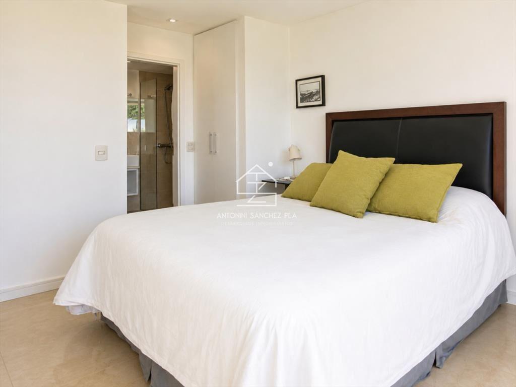 Apartamento de 3 Dormitorios en Venta Primera Línea del Ma