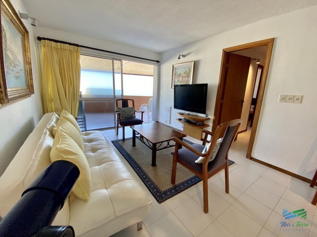 En venta , piso alto , con espectacular vista al