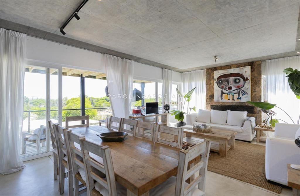 Casa en Venta de 4 Dormitorios en La Juanita,