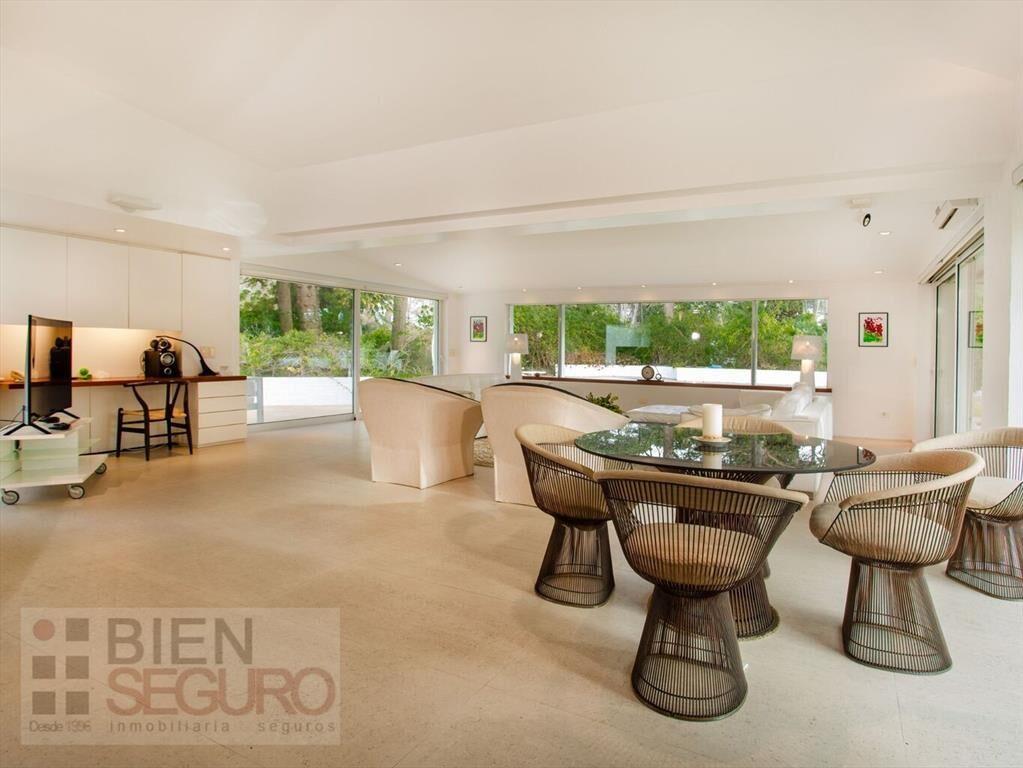 Excelente residencia en Lugano. Más de 1600 m2. Punta del