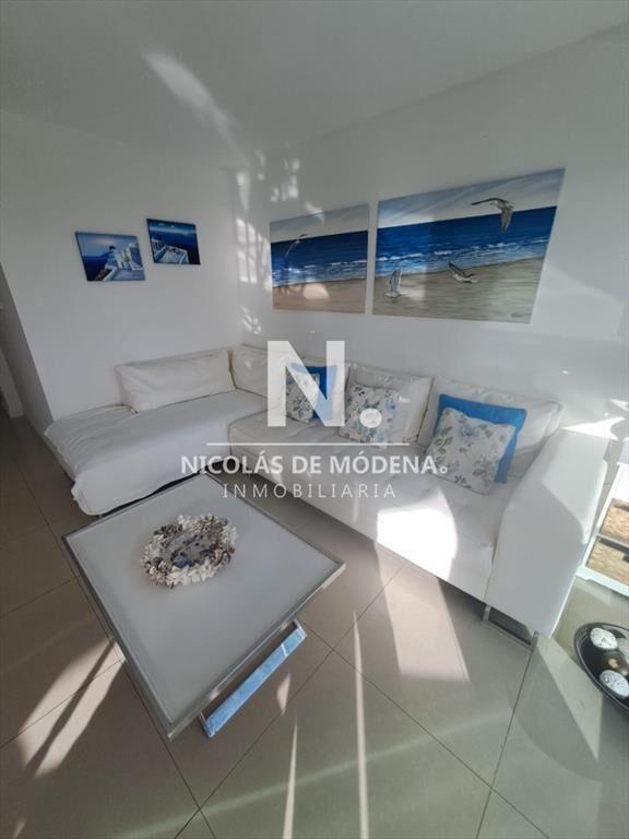 Apartamento en Playa Mansa a la venta 3 con vista