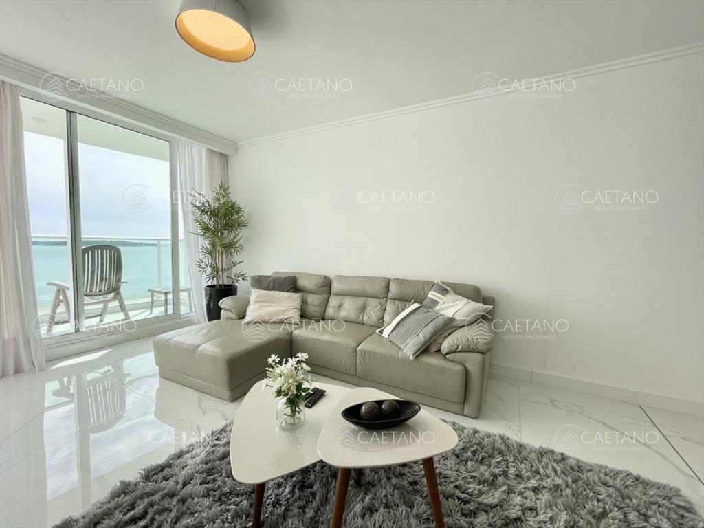 Venta apartamento 3 dormitorios playa mansa Punta