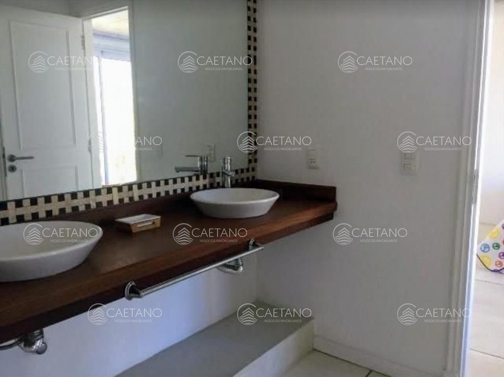 Casa de 4 dormitorios en venta !