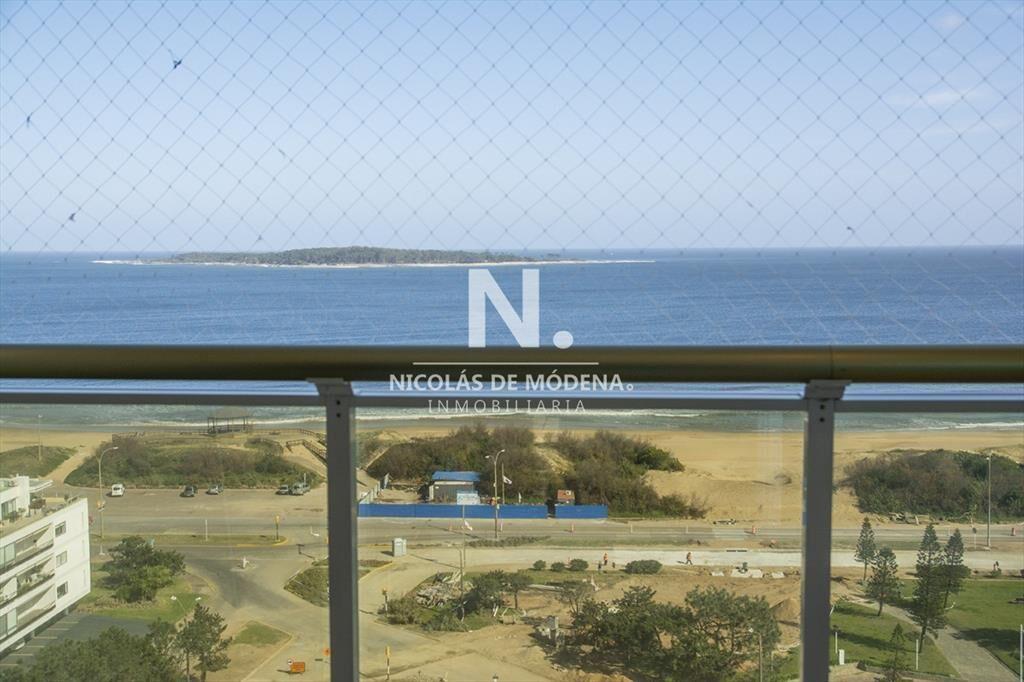 Departamento de 3 dormitorios en venta con vista