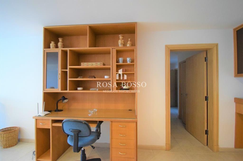 Apartamento en Brava, 3 dormitorios + 3 baños,