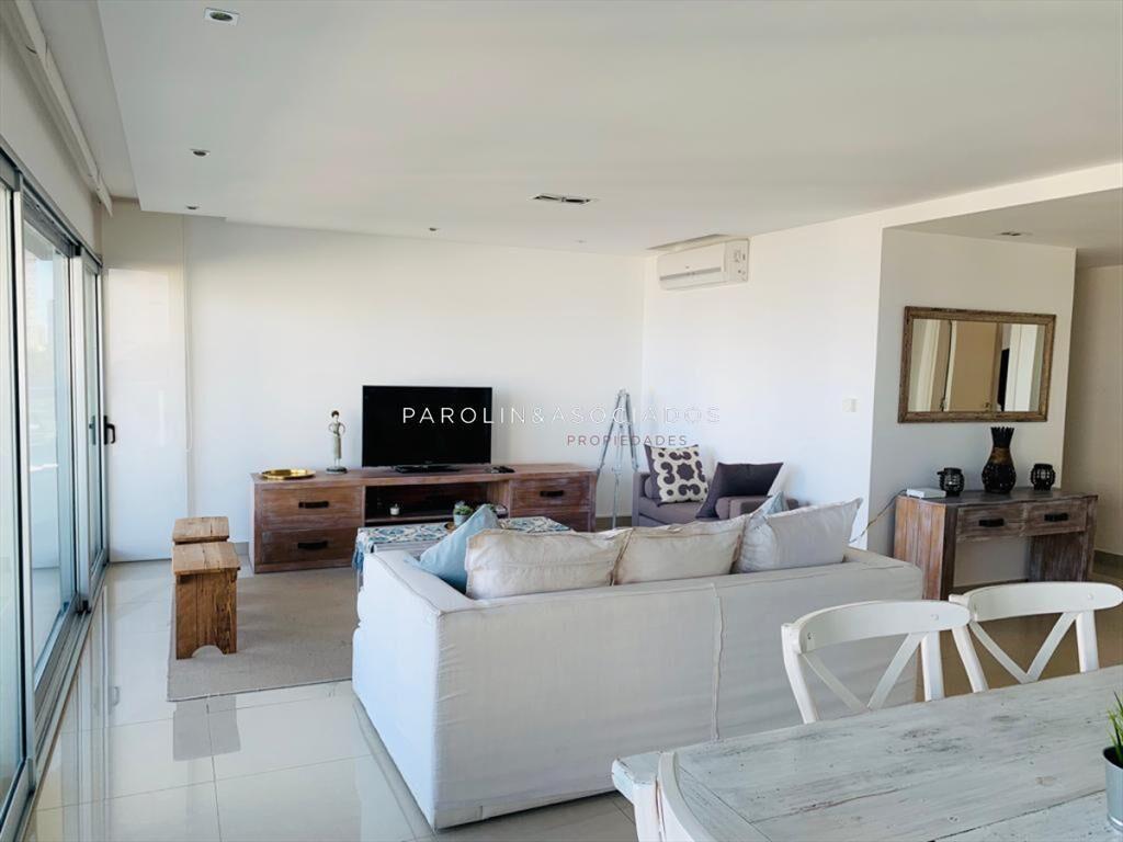 Apartamento en venta de 3 dormitorios en Brava