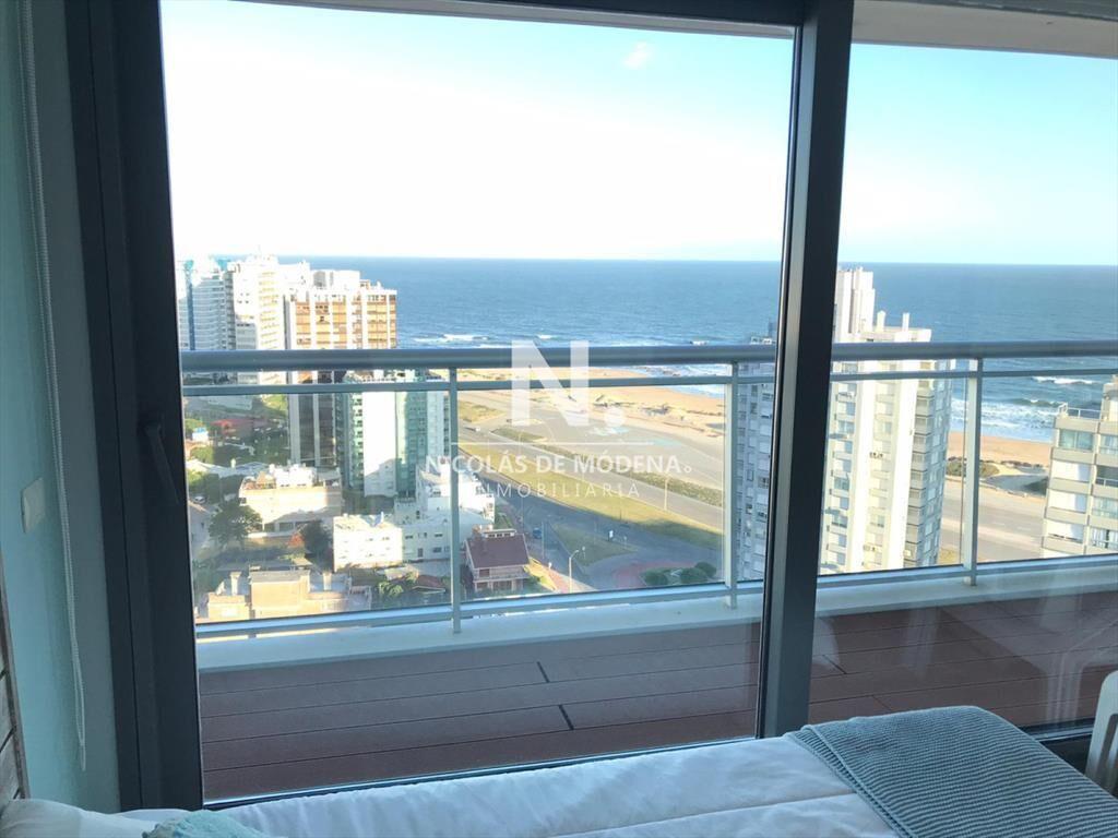 Departamento, de 2 suites, a la venta en Punta