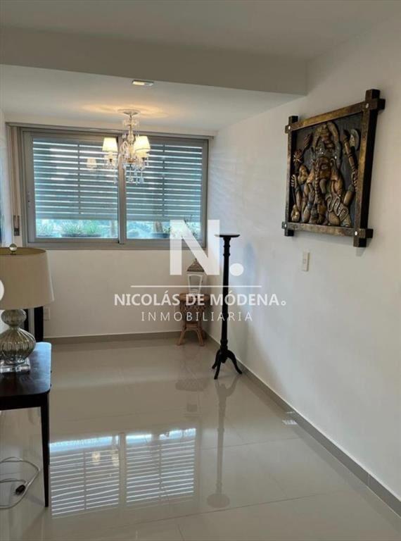 Departamento de 3 dormitorios en venta en Torre