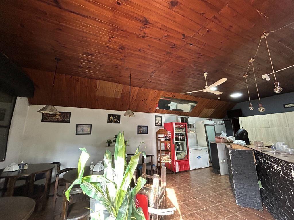 Venta de Local comercial con 263 Mts2 en Atahualpa