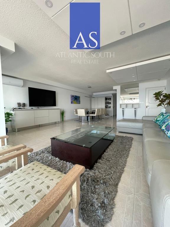 Apartamento de 4 dormitorios con parrillero en