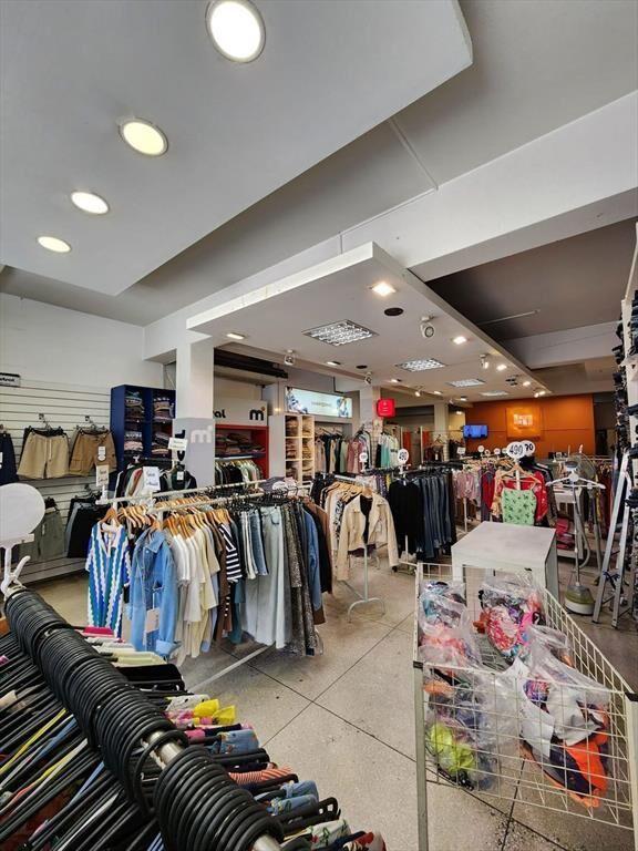 Alquiler local comercial calle principal de Pando
